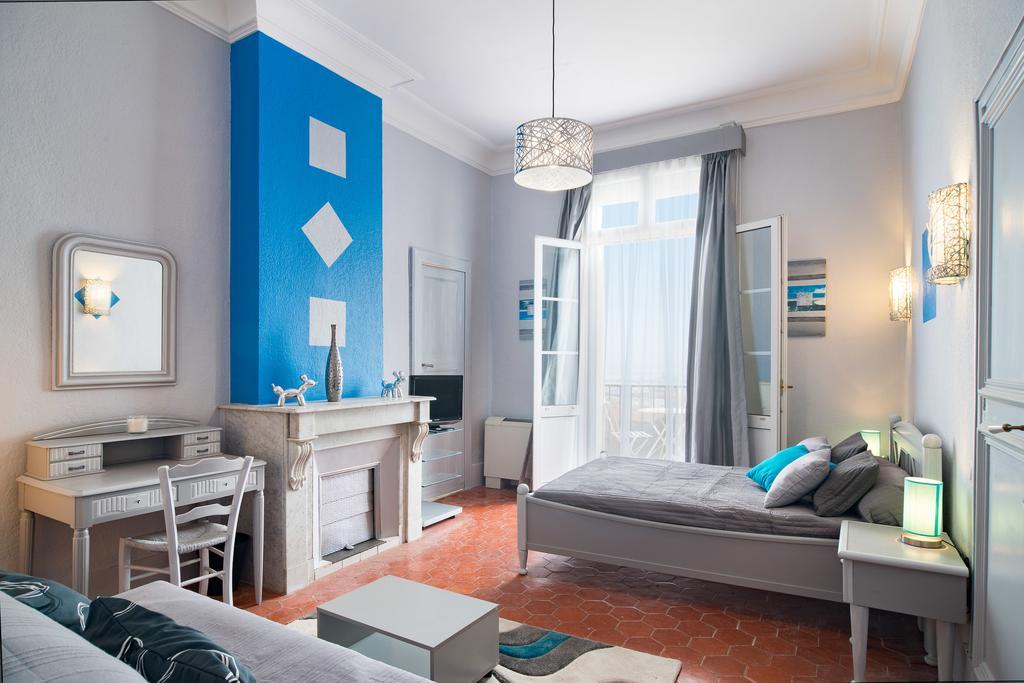 B&B Le Logis Du Mas Σετ Εξωτερικό φωτογραφία